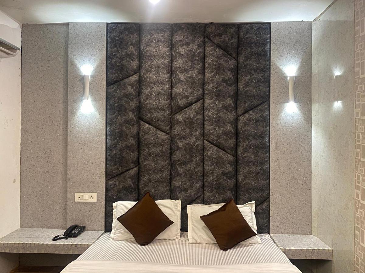 Grg Pardesi Hotel Haridwār Esterno foto