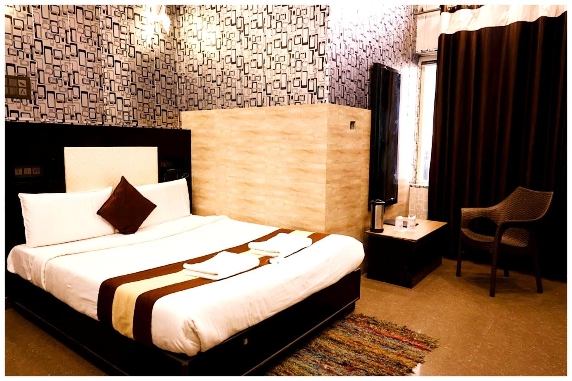 Grg Pardesi Hotel Haridwār Esterno foto