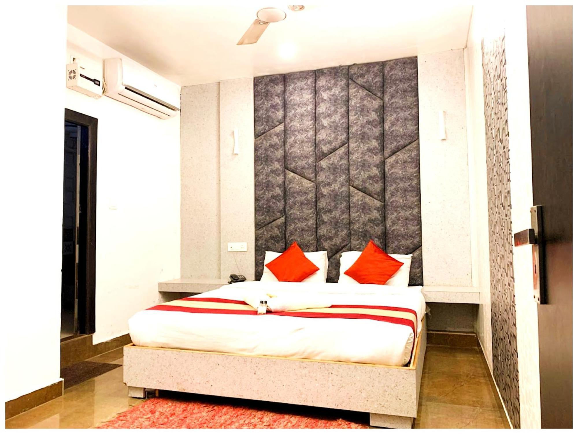 Grg Pardesi Hotel Haridwār Esterno foto