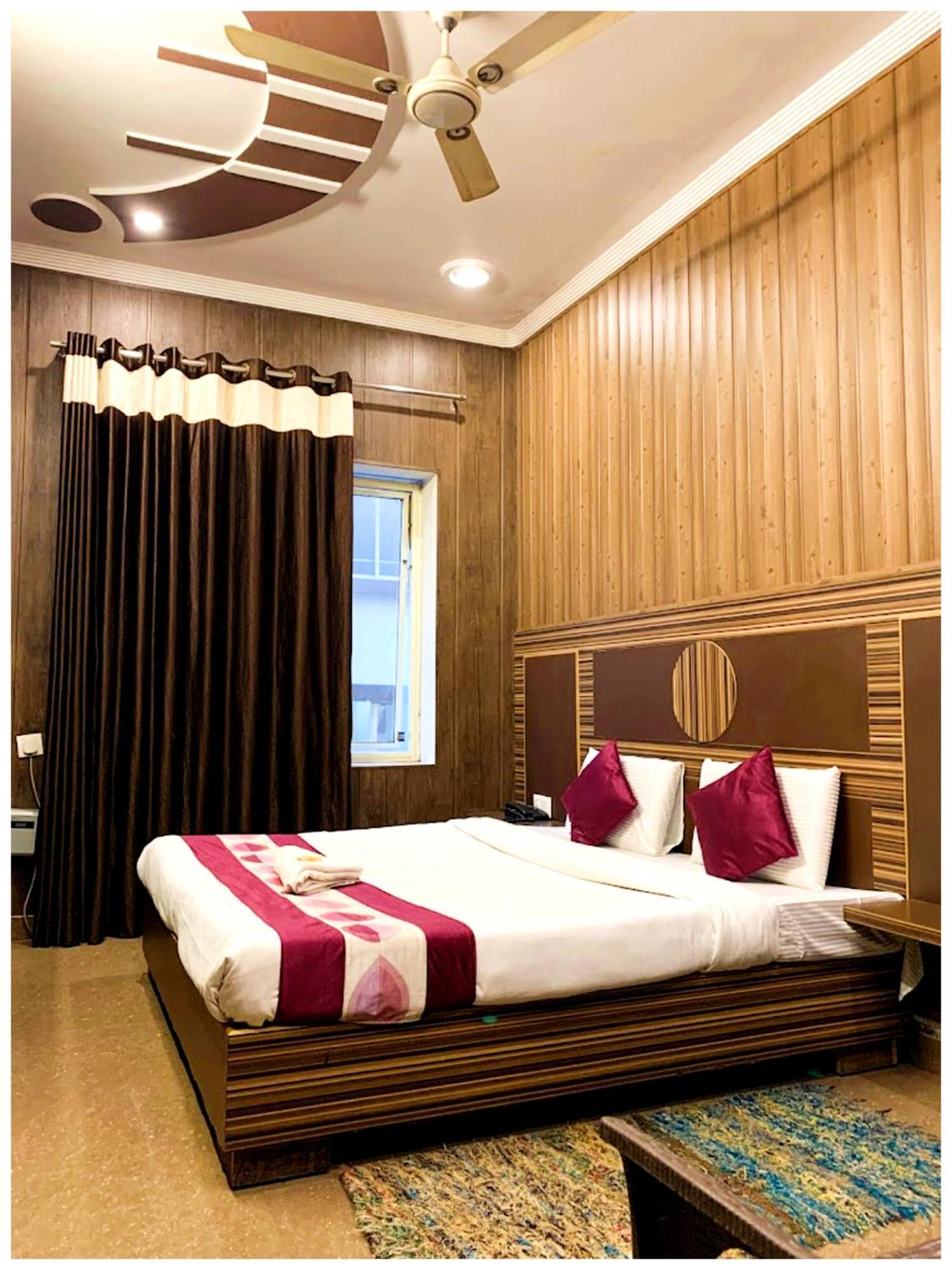Grg Pardesi Hotel Haridwār Esterno foto