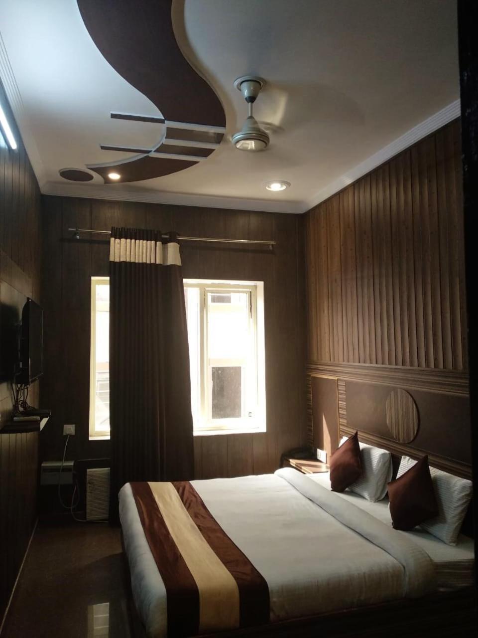 Grg Pardesi Hotel Haridwār Esterno foto