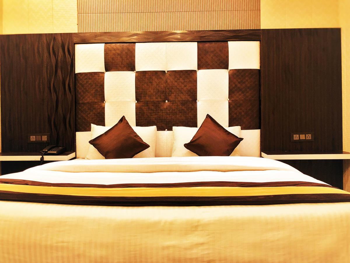 Grg Pardesi Hotel Haridwār Esterno foto