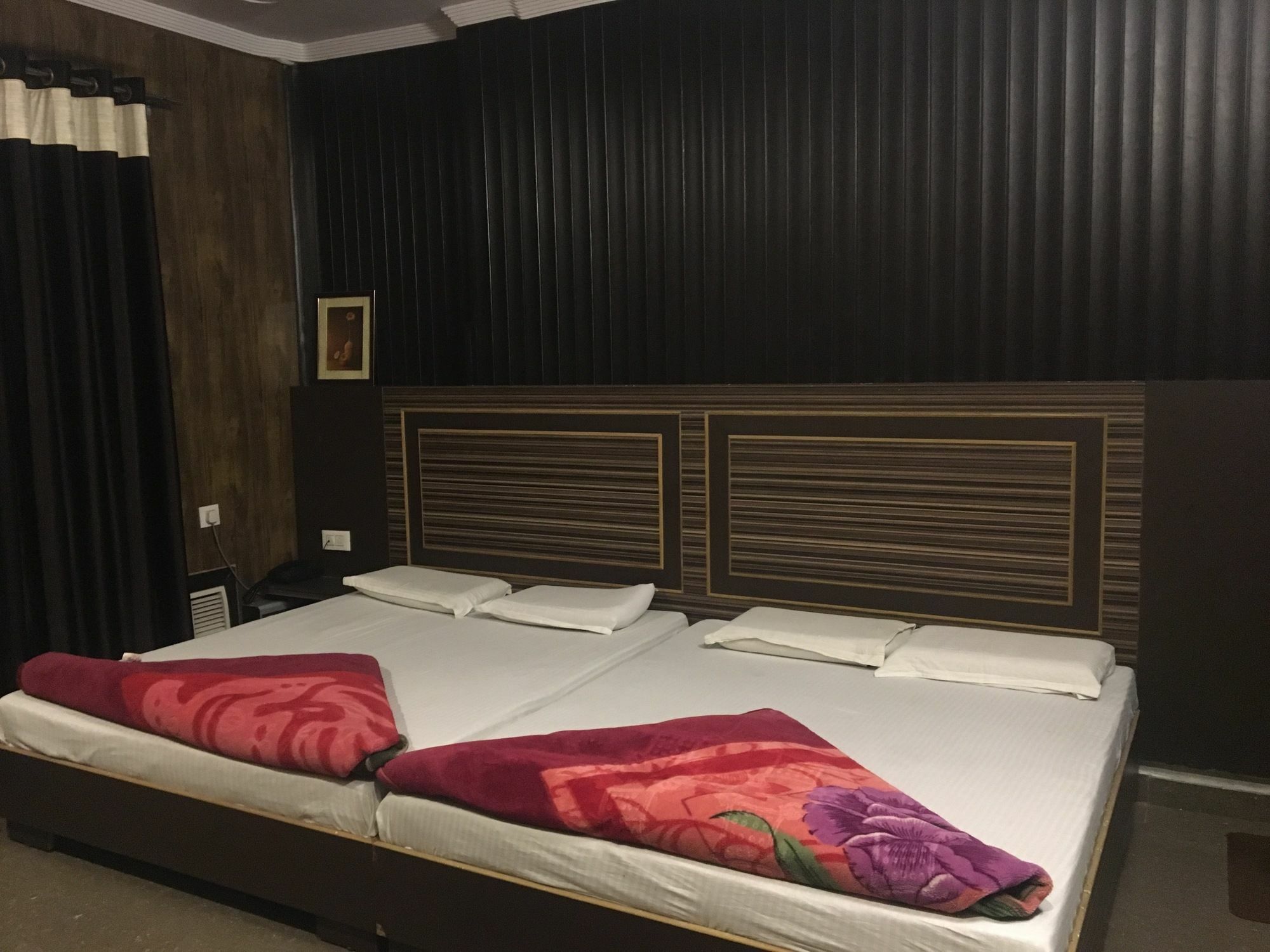 Grg Pardesi Hotel Haridwār Esterno foto