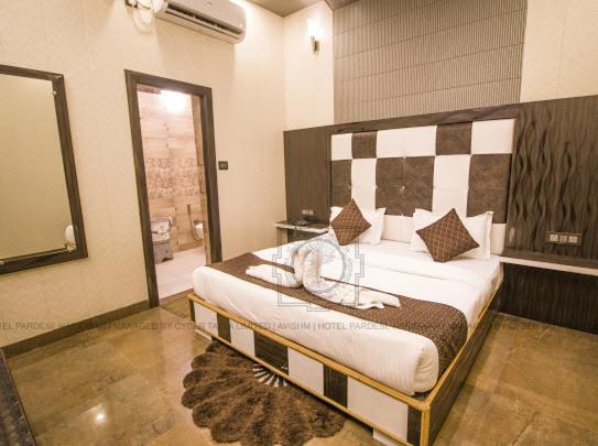 Grg Pardesi Hotel Haridwār Esterno foto